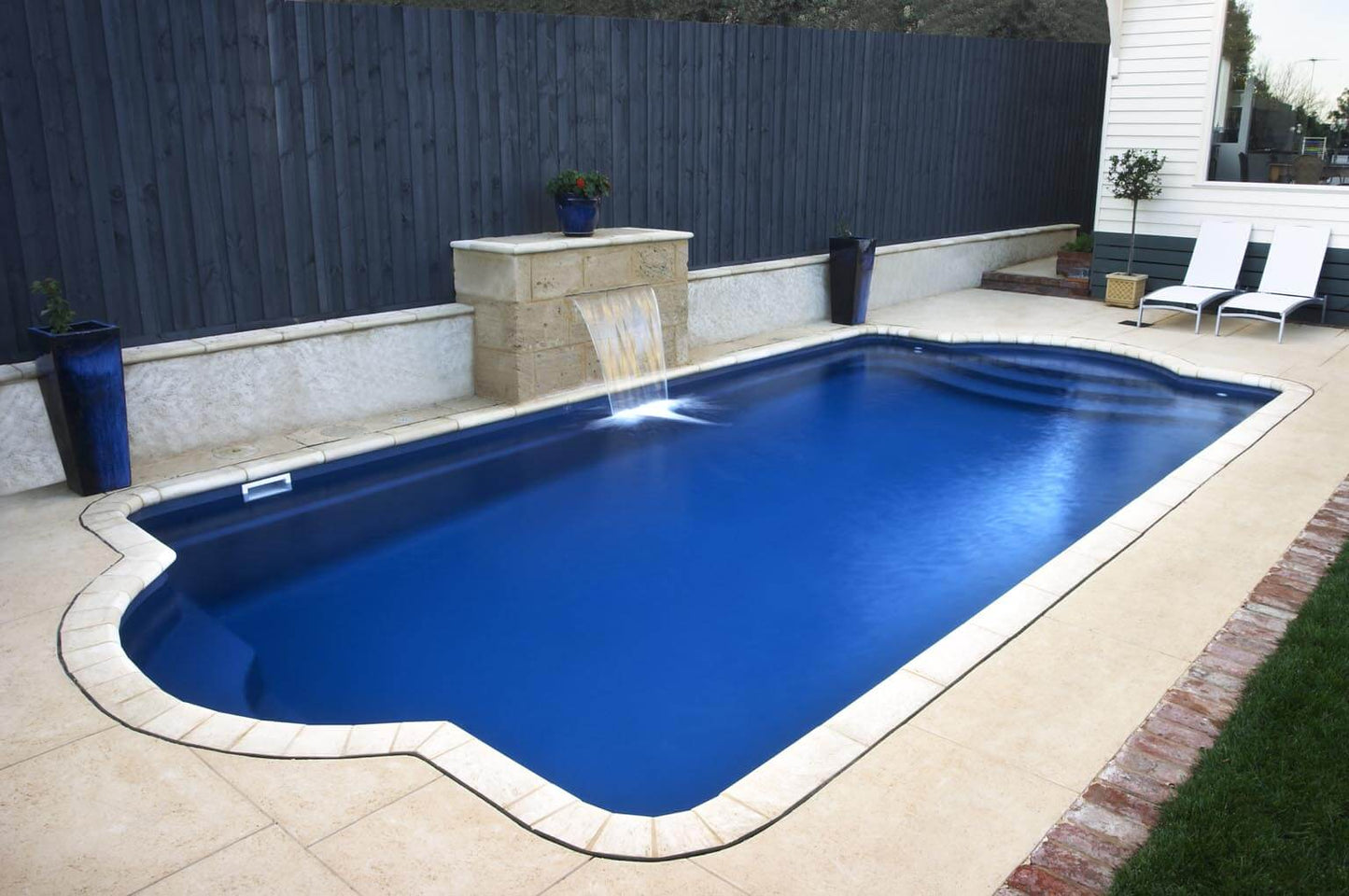 The Conquest swimming pool range from Conquest Pools Albury Wodonga your local premier swimming pool builder. Be sure to contact Conquest Pools Albury Wodonga your true one stop swimming pool company offering swimming pool installation, blankets, heating, chemicals, umbrellas, servicing and maintenance.